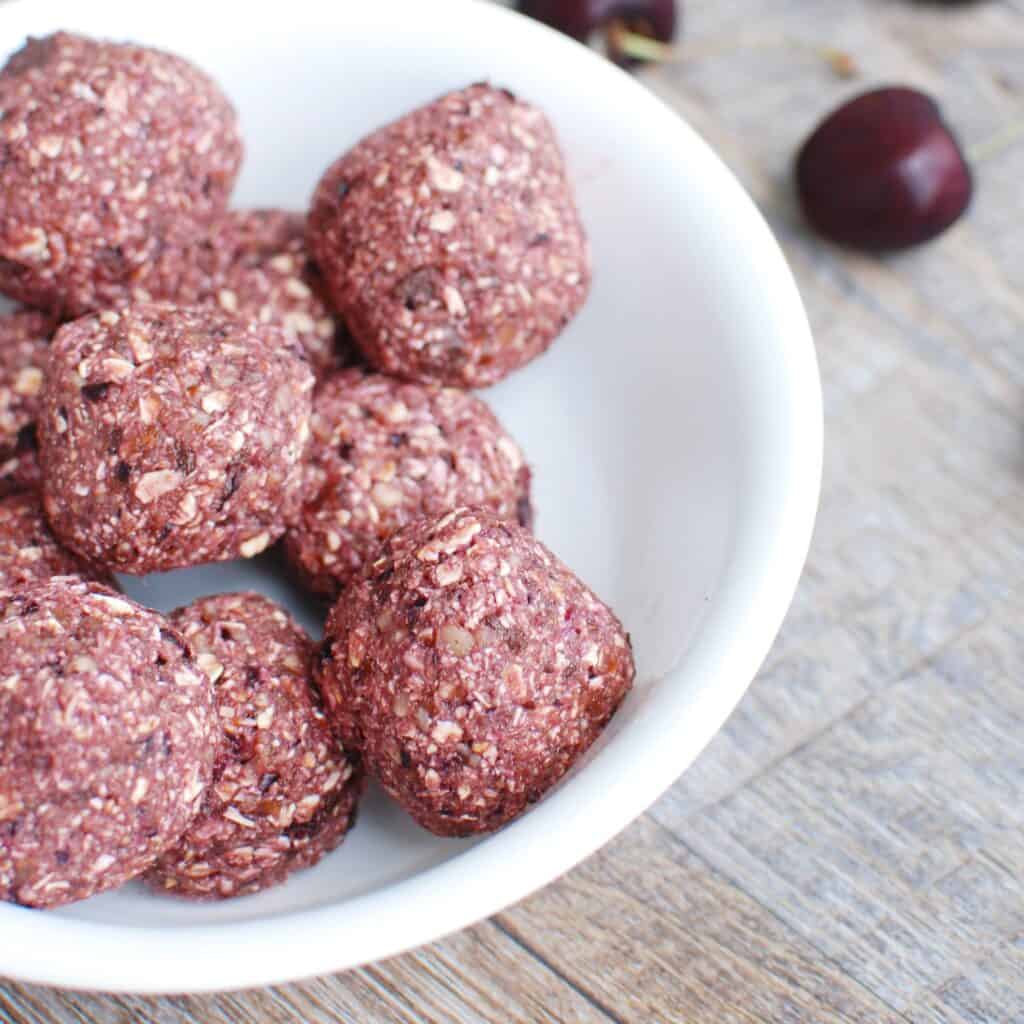 Chocolate Cherry Energy Bites (Just 5 Ingredients!) - Snacking in Sneakers