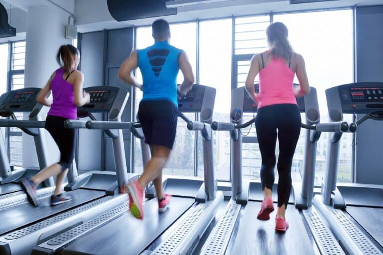 10 HIIT Treadmill Workouts to Challenge Yourself! - Snacking in Sneakers