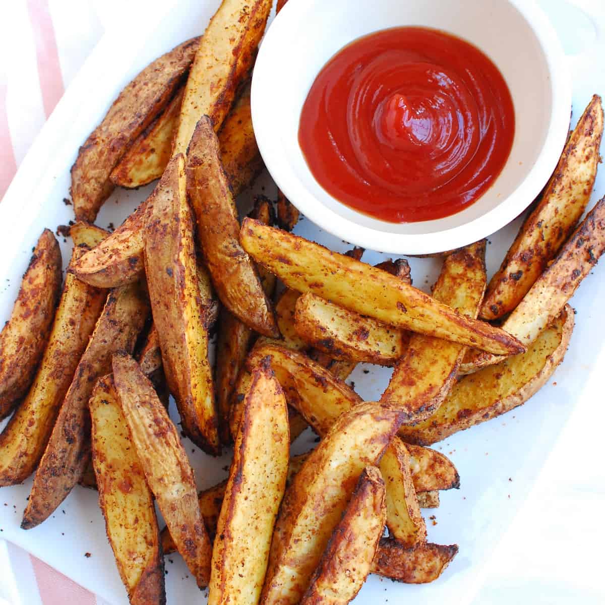 Seasoned Air Fryer Potato Wedges - Snacking in Sneakers