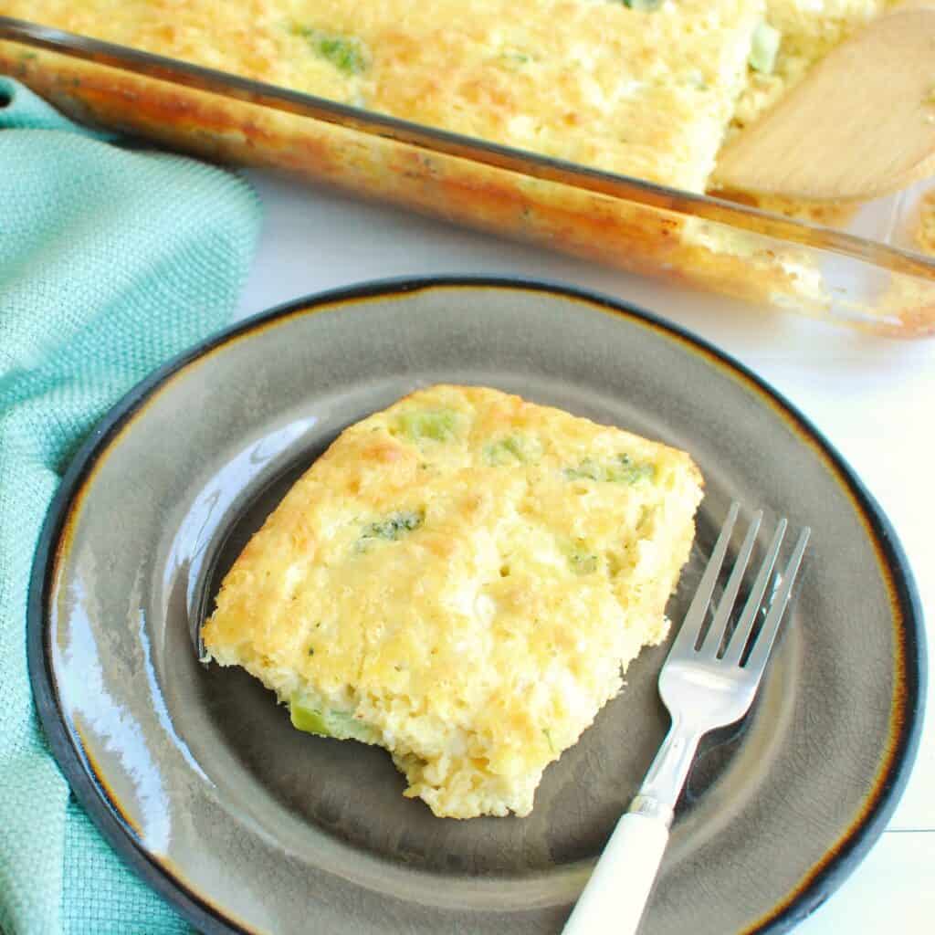 vegetarian-high-protein-breakfast-casserole-snacking-in-sneakers